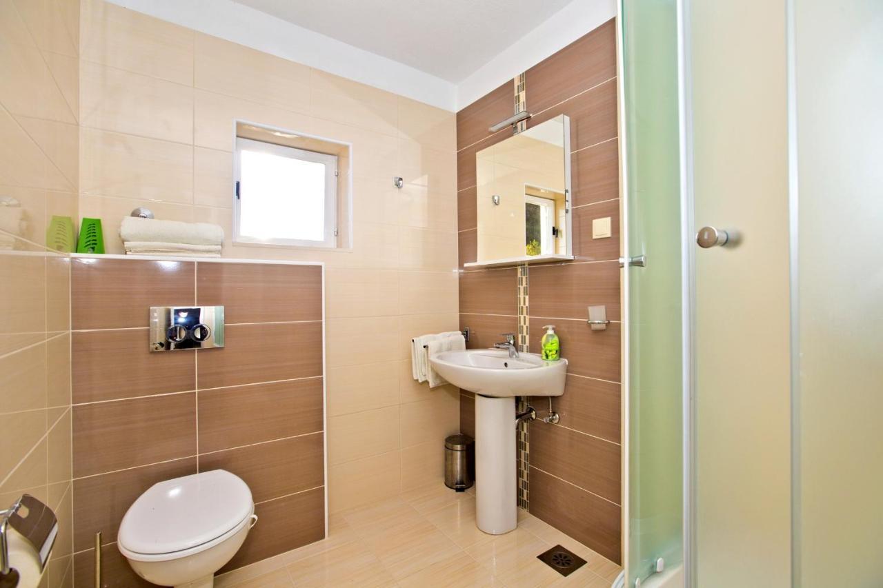 Seaside Secluded Apartments Cove Tvrdni Dolac, Hvar - 4008 Gdinj Eksteriør bilde